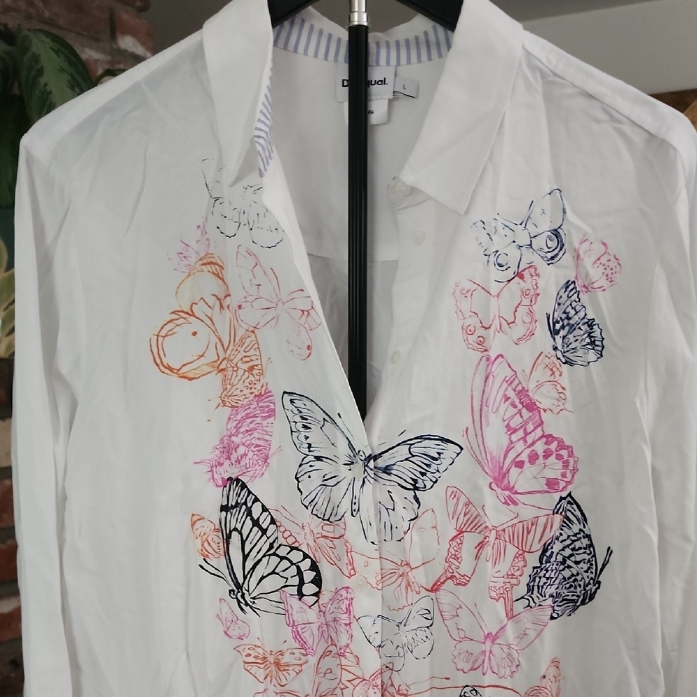 Desigual Butterfly Graphic Button-Up Shirt White Multicolor - Picture 2 of 10